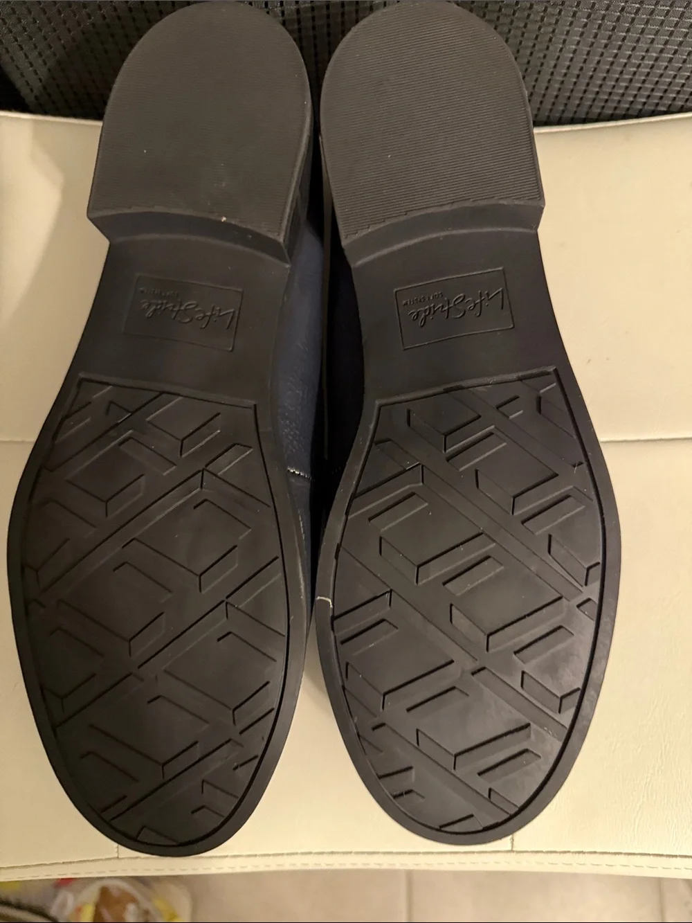 Life stride Classic Navy Patent leather Loafers - Women's Sz 11 New w/o tags